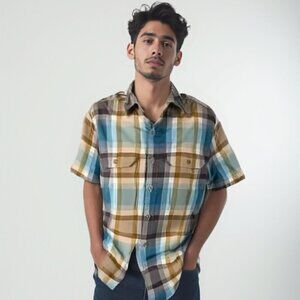 🌟Eddie  Bauer plaid shirt vented